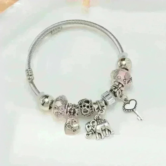 New Heart Key Elephant Pendant and Bracelet, Lovely Jewelry - Picture 1 of 2